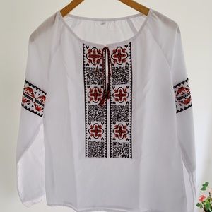 Vintage handcraft linen crisp top with embroidered